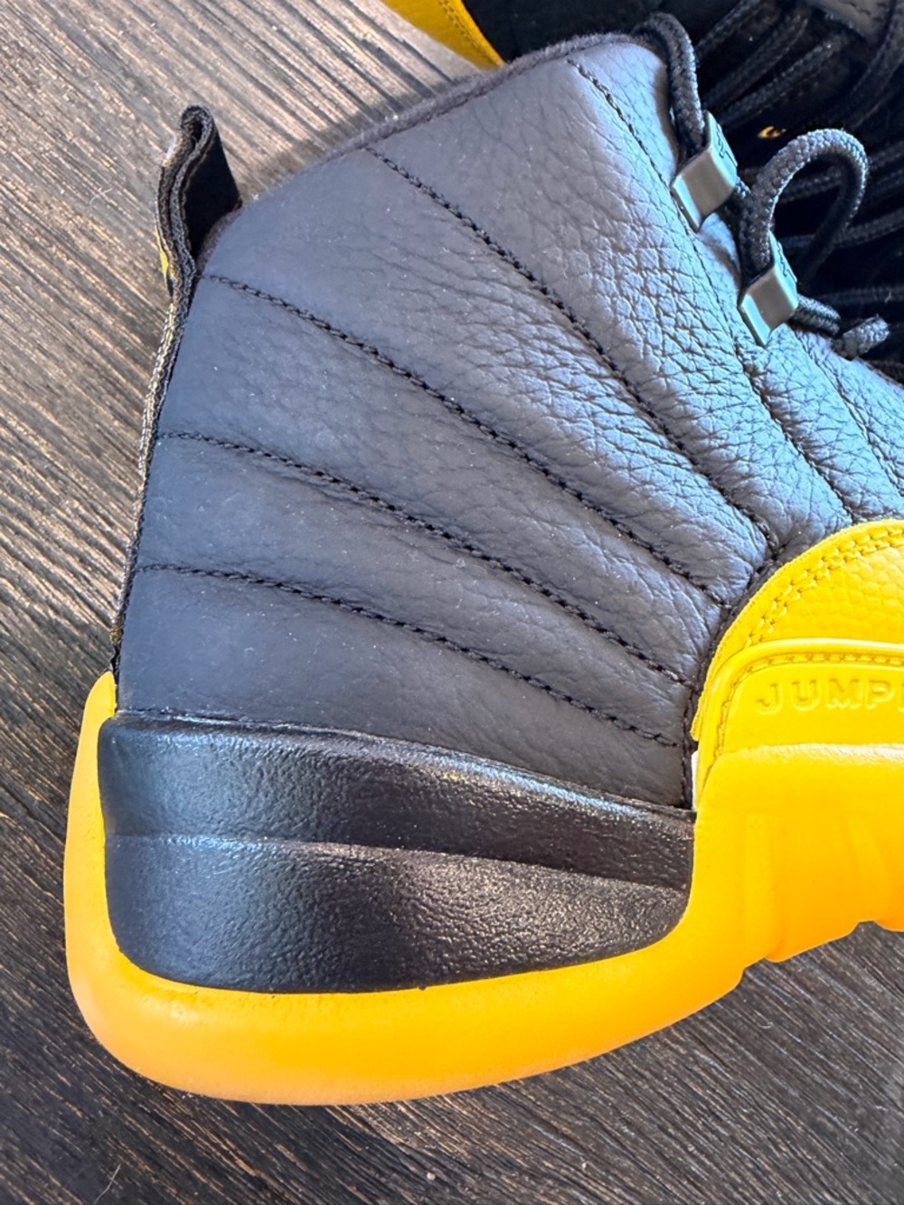 Air Jordan 12 Retro University Gold Men’s Size 8.5 - Picture 2 of 14
